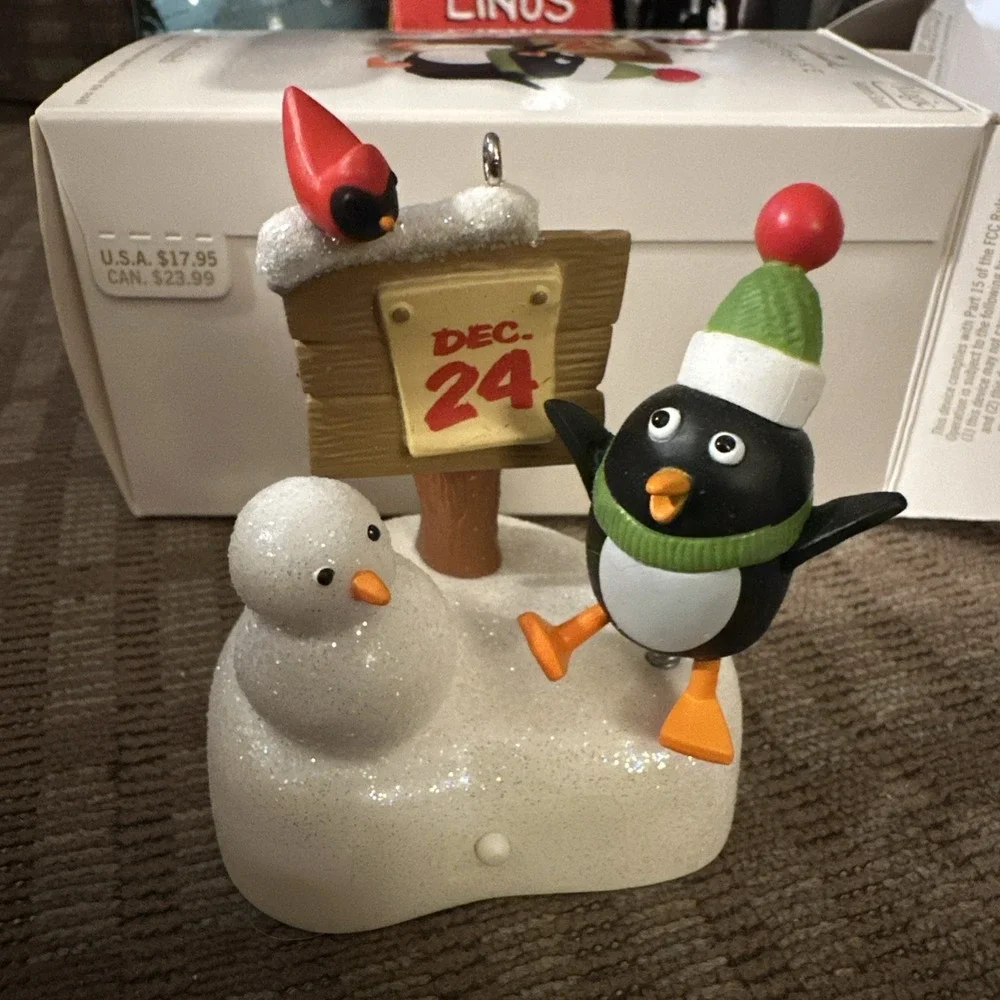 Hallmark Keepsake Penguin Christmas Ornament 2011 Musical Multicolor ES1716